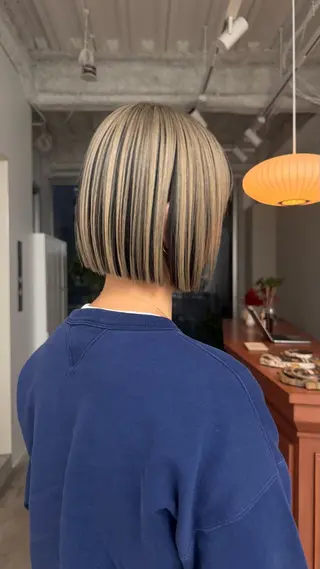 ミディアム mao/栄/tenn /暖色/ハイトーンのヘアスタイル