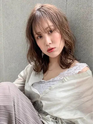 セミロング カラー クスノキ ヤスタカのヘアスタイル