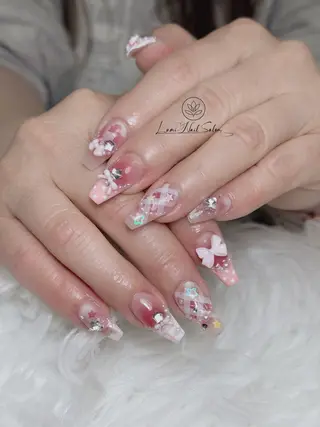 ネイル Lumi Shinokuboのネイルデザイン