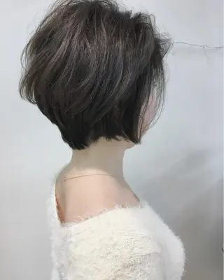 ショート カラー タナカ タクヤのヘアスタイル