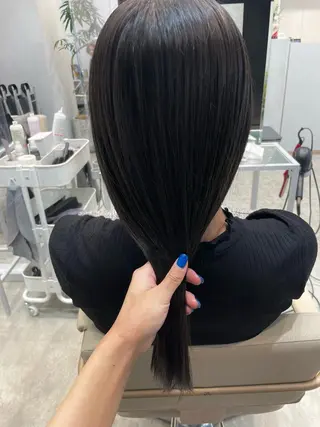 カラー 表参道ミディアム レイヤー山岸季生のヘアスタイル