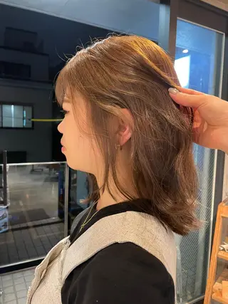 セミロング カラー maina/透明感 ベージュ/ブラウンのヘアスタイル