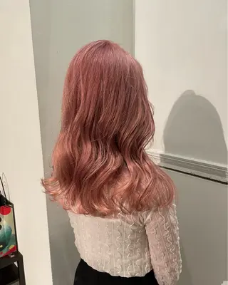 ロング カラー 向坂 亜美のヘアスタイル