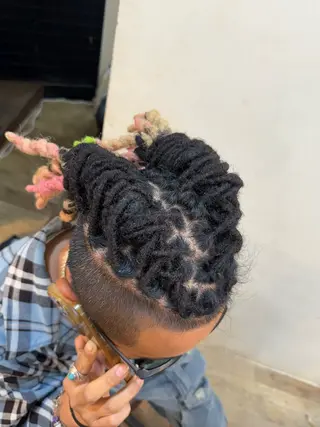 ヘアアレンジ コーンロウ／ドレッド 浅賀晟弥のヘアスタイル