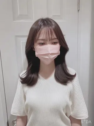 セミロング パーソナルカラー lapiax阿部のヘアスタイル