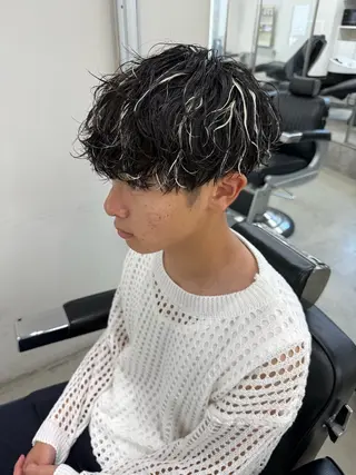 ショート カラー パーマ メンズ 亀井隆汰/メンズ専門 パーマ特化美容師のヘアスタイル