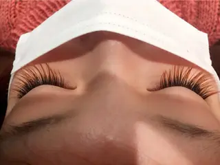 マツエク・マツパ 中村 眞歩のヘアスタイル