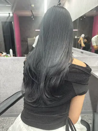 ロング 艶髪ハイトーン特化 梅田美容室SLYのヘアスタイル