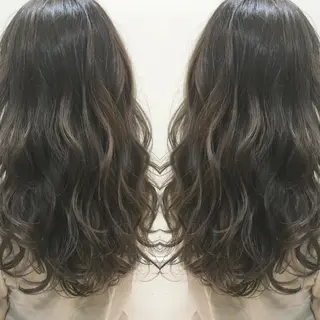カラー 早川 真幸のヘアスタイル