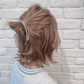 ミディアム カラー ヘアアレンジ ベージュカラー🧸 伊藤なつみのヘアスタイル