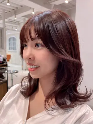 ミディアム レイヤーカット ✨️進藤ひかりのヘアスタイル