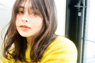 セミロング マスイ カイセイのヘアスタイル