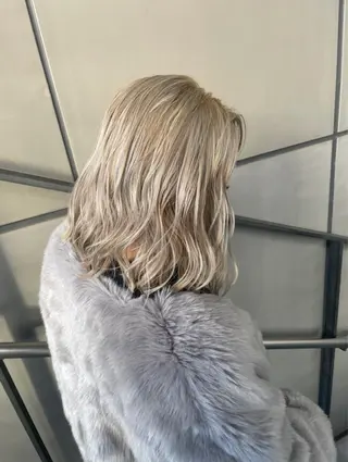 ミディアム カラー 透明感カラー✨艶髪 制作🌱山根あゆみのヘアスタイル