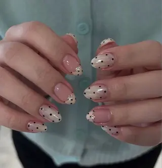 ミディアム Aila Nail ShinOkuboのネイルデザイン