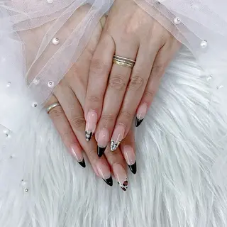 ネイル パーツ全部¥110 サロンミミのネイルデザイン