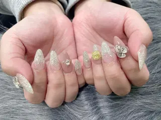 ミディアム ネイル 《LB》ラブリエ Nail&eyeのマツエク・マツパデザイン
