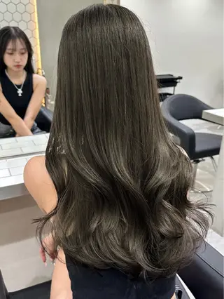 ロング カラー ミディアムレイヤー 添田晃基のヘアスタイル