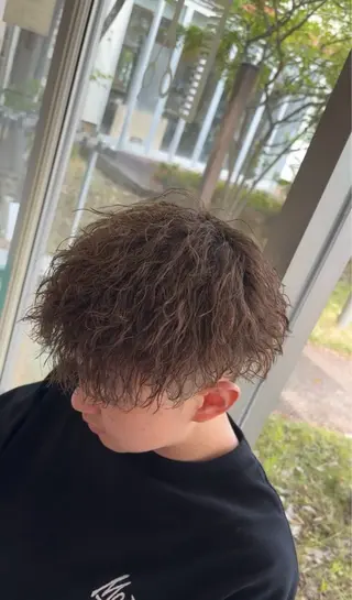 ショート パーマ メンズ 米谷 理玖のヘアスタイル