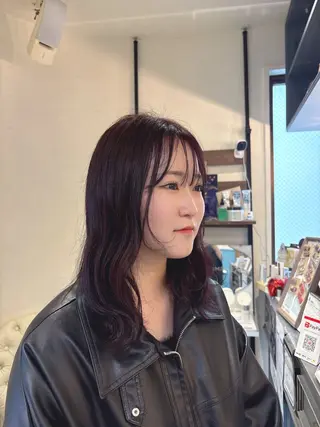 ミディアム 河野 穂香のヘアスタイル