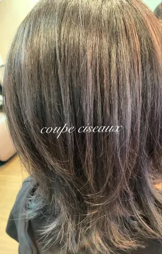 ミディアム coupe ciseauxのヘアスタイル