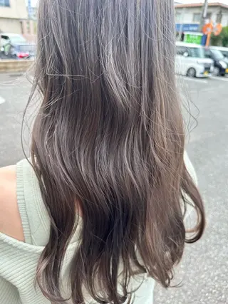 カラー 加藤 立夏のヘアスタイル