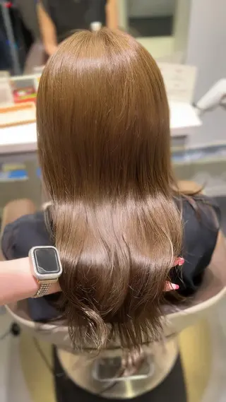 セミロング 女性のための美容師/ 下北沢/ヨシダモモカのヘアスタイル