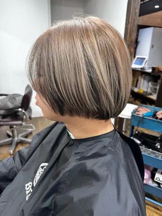 ショート 大久保寿高✨ なりたい色を叶える✨のヘアスタイル