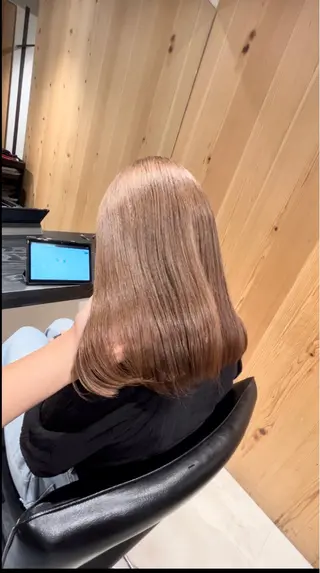 セミロング カラー スキバサミを使わない カット🌼唯🌼のヘアスタイル