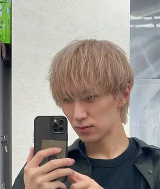 ショート カラー メンズ 🍫ハイトーン✖︎ 髪質改善🍫柴田のヘアスタイル