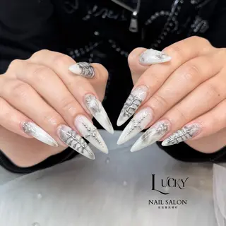 ネイル Lucky Nail Salonのネイルデザイン