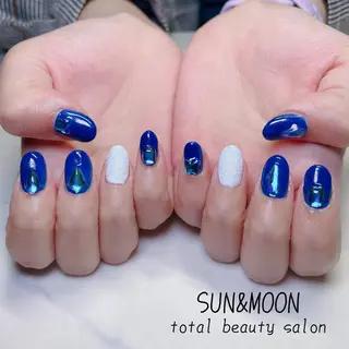 ネイル SUN&MOON REOのネイルデザイン