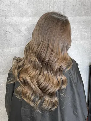 ロング 難波/ハイトーン 🦋AOI🦋のヘアスタイル