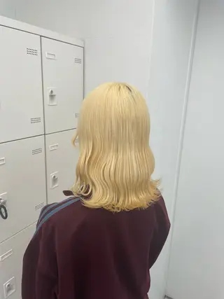 セミロング カラー ヘアアレンジ ウルフカット×ハイ トーン職人🤍ゆうひのヘアスタイル