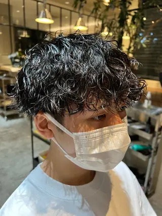 ショート パーマ メンズ 波巻きスパイラルパー マ/シャドウパーマ駿のヘアスタイル