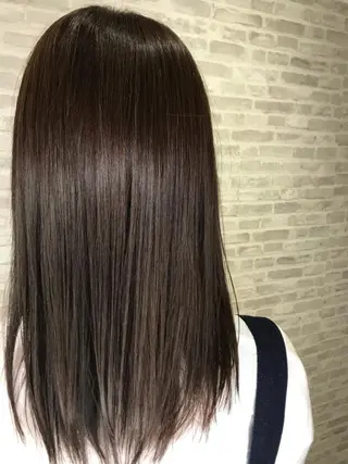 ミディアム カラー 平田 怜のヘアスタイル