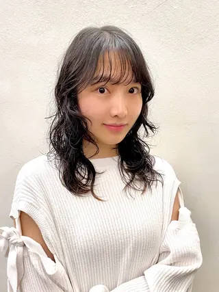セミロング パーマ 似合わせレイヤー/ パーマヘア/高倉のヘアスタイル