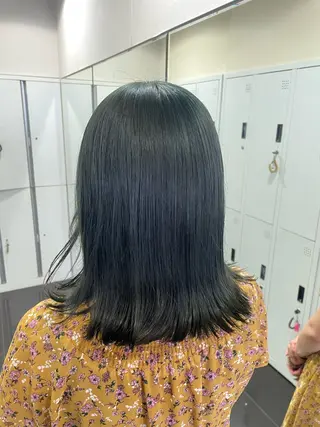 ミディアム カラー ハイトーン/レイヤー 似合わせ・ユキノのヘアスタイル