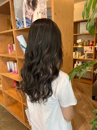 カラー シオカワ ケンショウのヘアスタイル