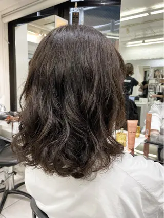 ミディアム パーマ ショートヘア / 星野菜月のヘアスタイル