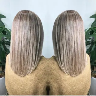 セミロング 美魔女 美容師NAOのヘアスタイル