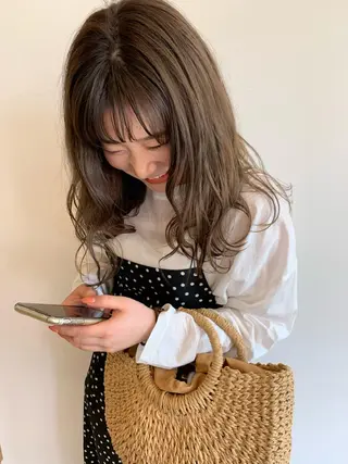 セミロング 鈴木 まりやのヘアスタイル