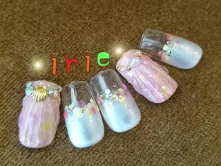 ネイル 與儀 知佳のネイルデザイン