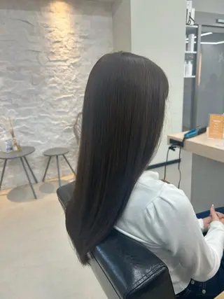 ロング カラー ALEAP 小島 桜のヘアスタイル