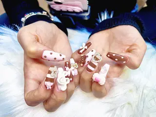 ネイル ダン ゴーゴックビックのネイルデザイン