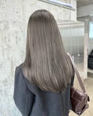 ロング カラー 高橋大樹/グレージュ 透明感/髪質改善のヘアスタイル