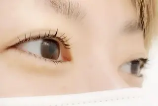 メンズ マツエク・マツパ irieアイリー 鈴木紀美の眉毛・アイブロウイメージ