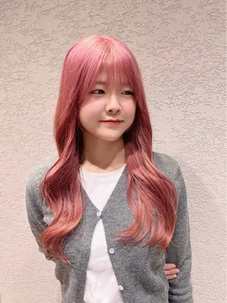 セミロング カラー 興津/韓国レイヤー ダブルカラー美髪縮毛のヘアスタイル
