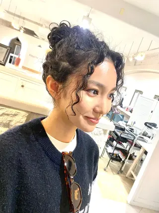ロング パーマ ヘアアレンジ 饒平名 知也のヘアスタイル