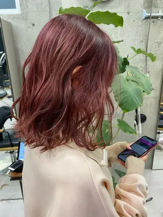 ミディアム カラー 小坂 麻綾のヘアスタイル