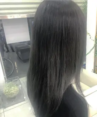 セミロング midori osawaのヘアスタイル